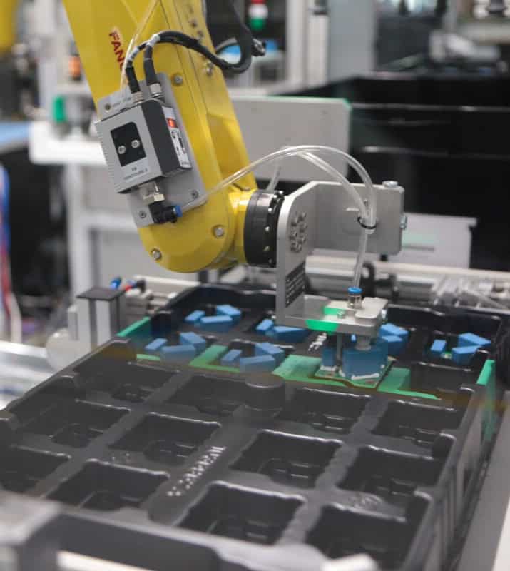 Services d'assemblage pour la production électronique - LACROIX