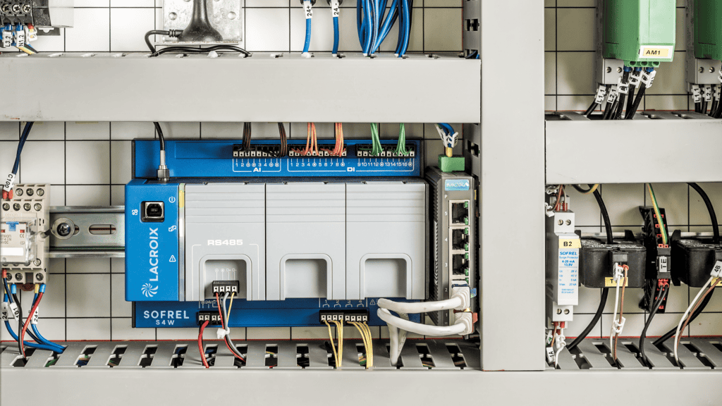 s4w-armoire-gestion-intelligente-eau-LACROIX